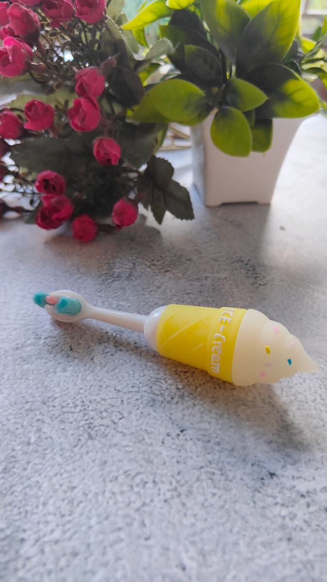 Ice Cream Silicone Toothbrush for Kids - Image 3