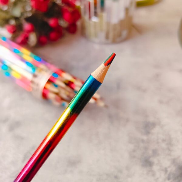 Holographic Color Pencil : Shiny Finish for Bold Creations - Image 2