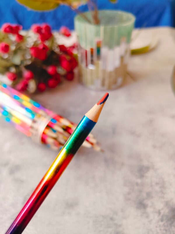 Holographic Color Pencil : Shiny Finish for Bold Creations - Image 4