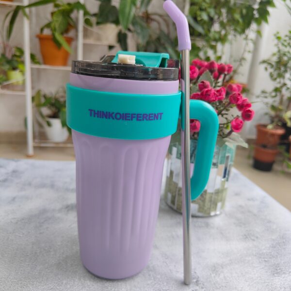 Portable Vacuum Tumbler with Handle & Steel Straw 860ml - Image 2